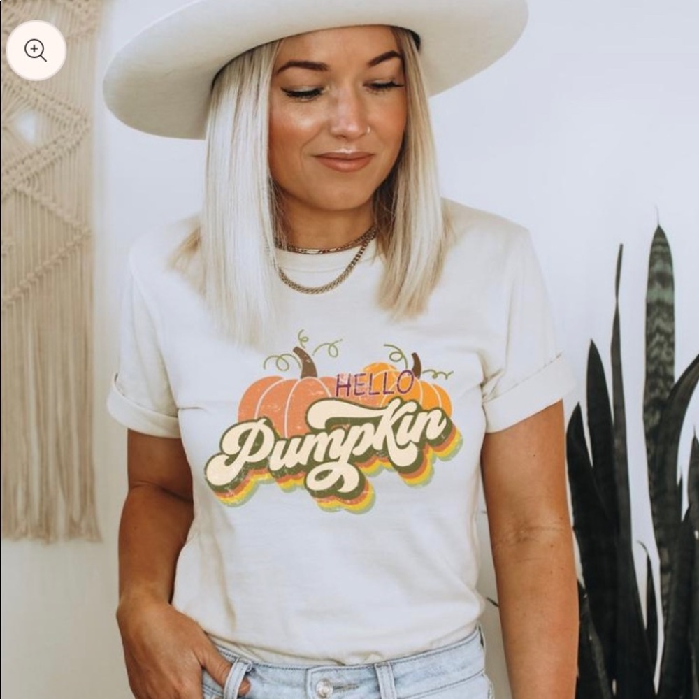Women’s Fall Hello Pumpkin Retro Graphic Tee